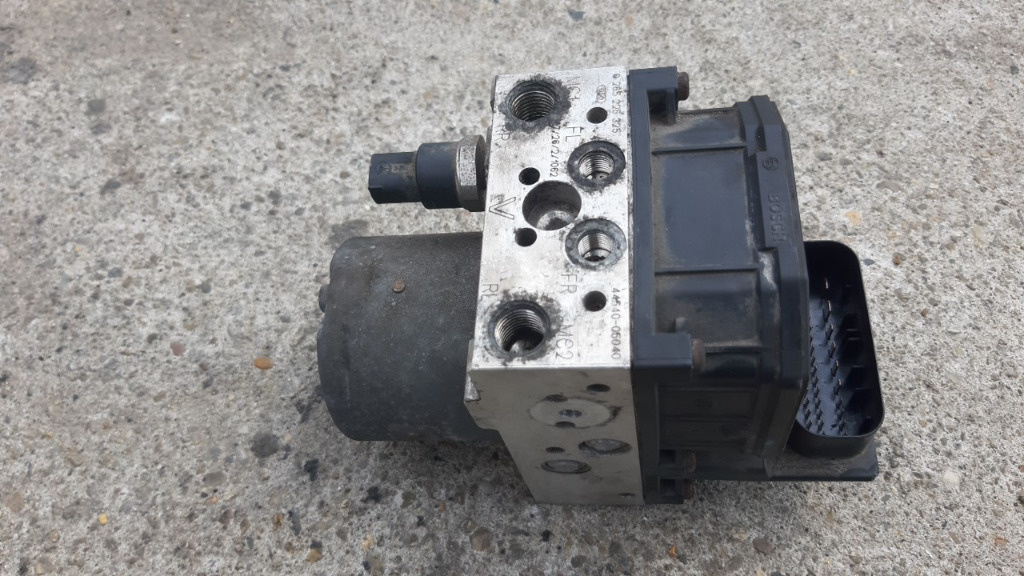 Pompa ABS Toyota Avensis T25 2.2D-4D 2AD-FTV