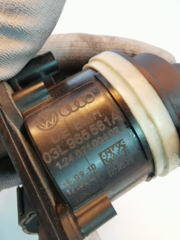 Pompa apa auxiliara Audi A4 B8 A5 A6 03L