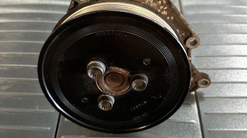 Pompa apa cu fulie Audi A8 4H 4.2TDI 059