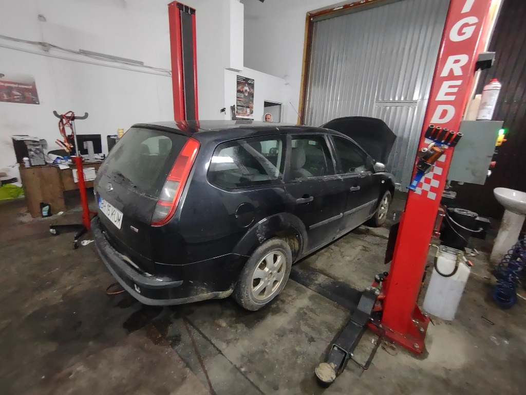 Pompa apa Ford Focus 2 2005 break 1560