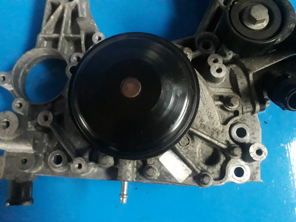 Pompa apa Mercedes C W205 a6512005101 2011 2012 2013 2014 2015 2016 2017