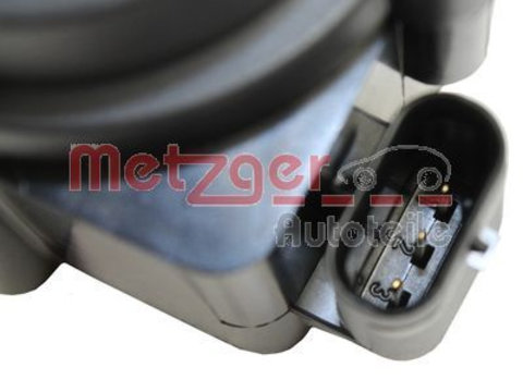 Pompa apa suplimentar 2221041 METZGER pentru Audi A6 Audi A4 Audi Q5 Audi A5 Seat Exeo