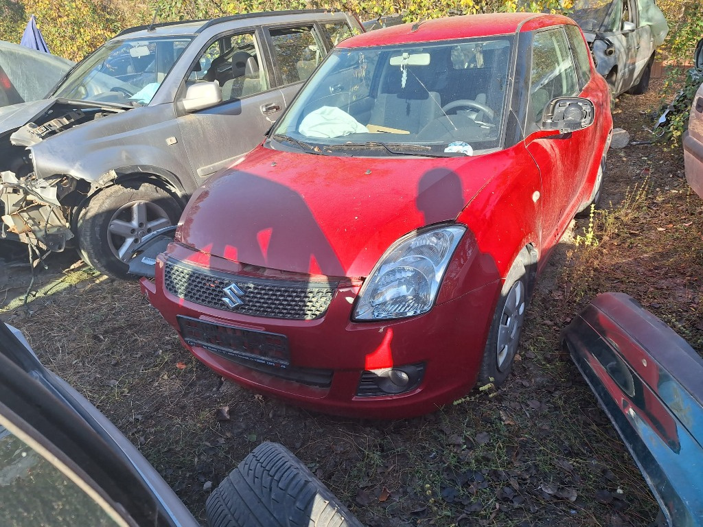 Pompa benzina Suzuki Swift coupe 1.3 benzina an de fabricație 2008