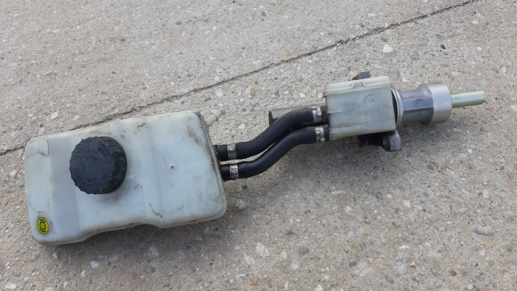 Pompa centrala frana cu vas Mercedes Vito W639 2.2