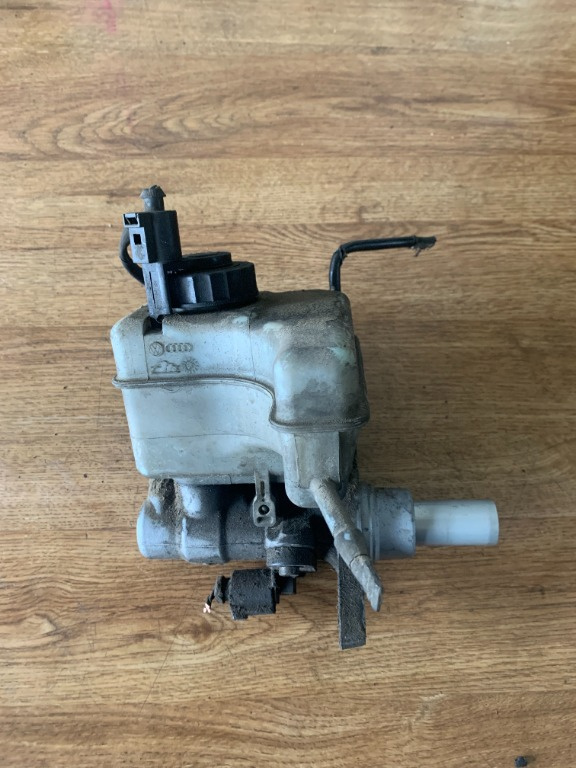 Pompa centrala frana VW Passat 5N0945459A 5N0 945 459 A