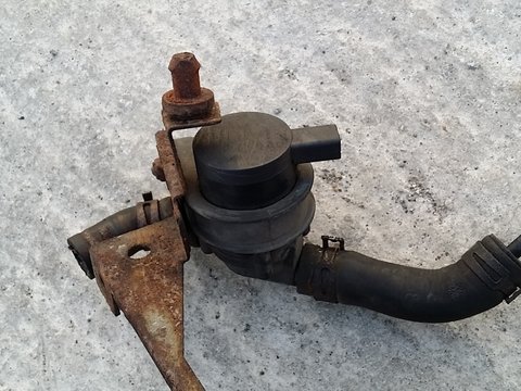Pompa de apa instalatia de incalzire independenta VW Passat B5