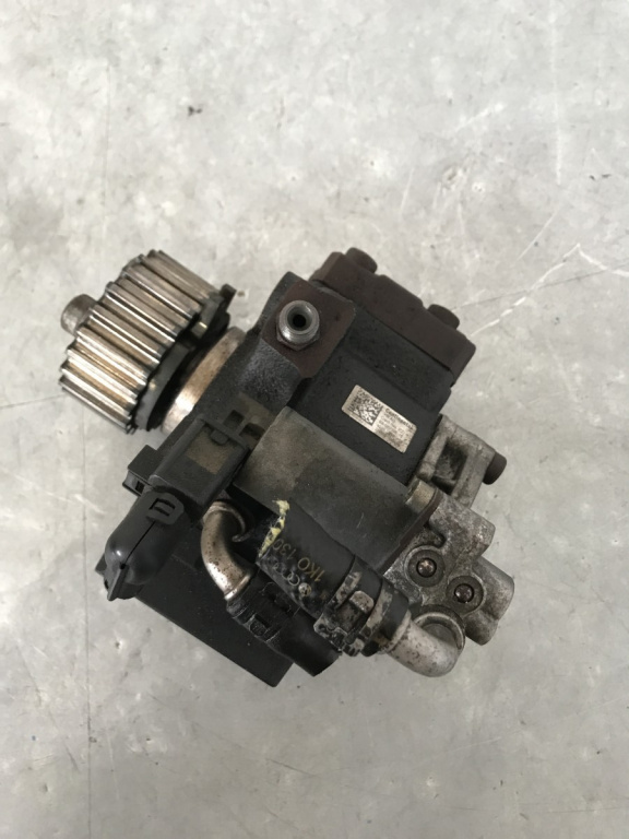 Pompa de injectie inalte Volkswagen Golf 6 HB, 1.6