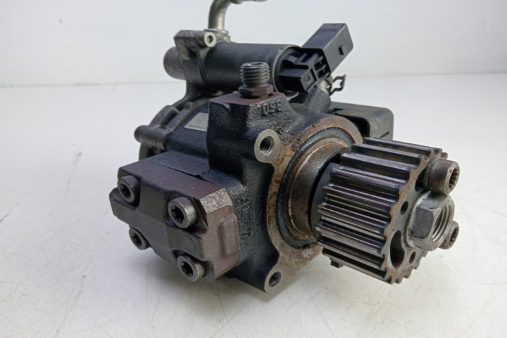 Pompa inalta presiune 03L130755AL Skoda Rapid [2012 - 2017]