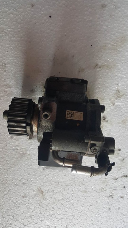 Pompa inalta presiune 03l130755e skoda octavia II facelift 1.6 tdi cayc 105 cai