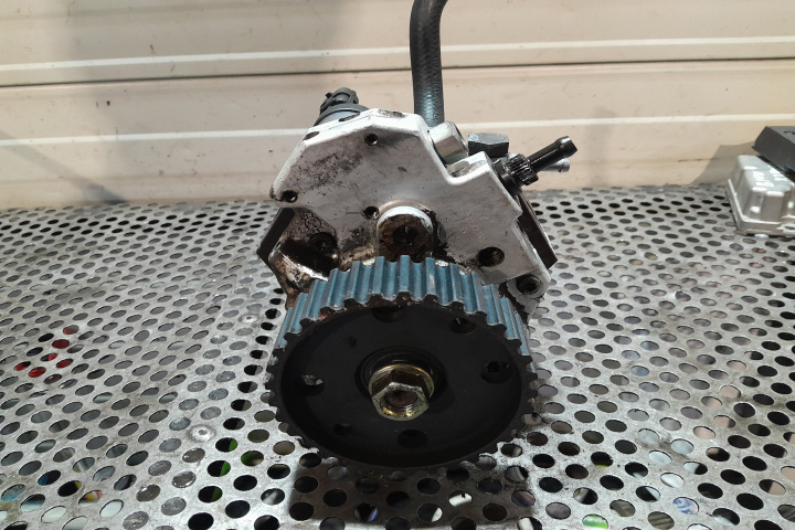 Pompa inalta presiune 1.7 CDTI 044501008