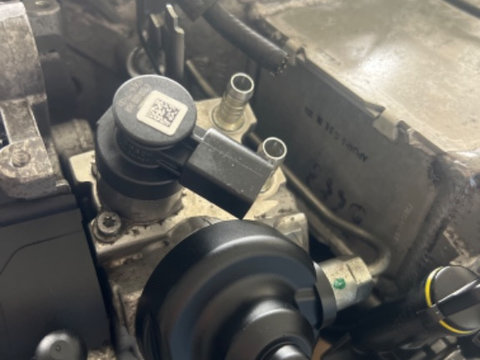 Pompa inalta presiune injectie 2.0 Diesel Euro 6 Cod 0445010537 04L130755 D Audi A4 A5 A6 Q5 Volkswagen Golf 7