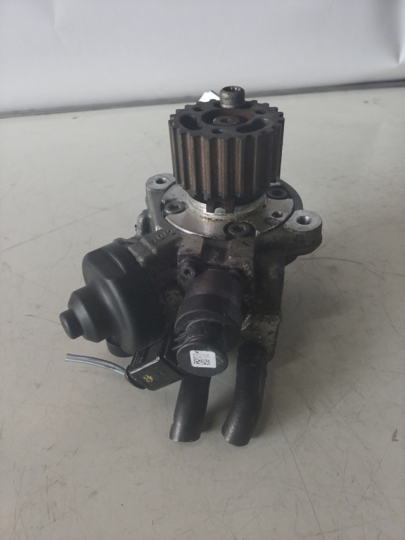 Pompa inalta presiune / injectie Volkswagen Golf 6 cod piesa 03L130755