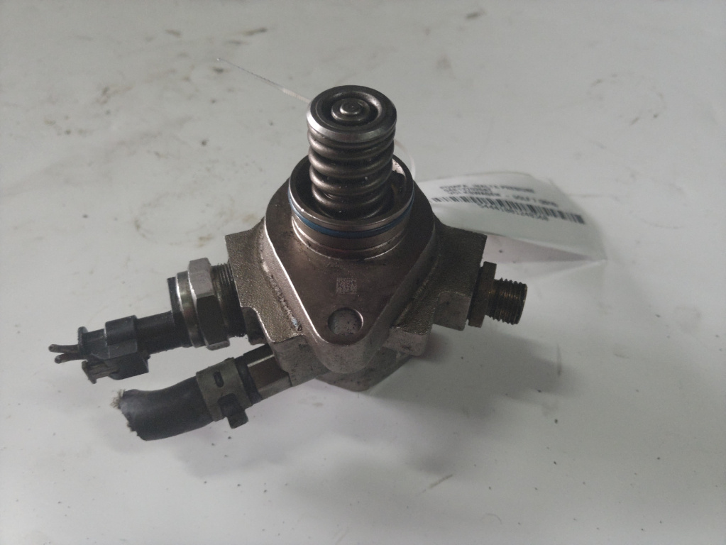Pompa inalta presiune / injectie Volkswagen Golf 7 (5g1) an [2013-2019] CJZ cod piesa 04E127026AT