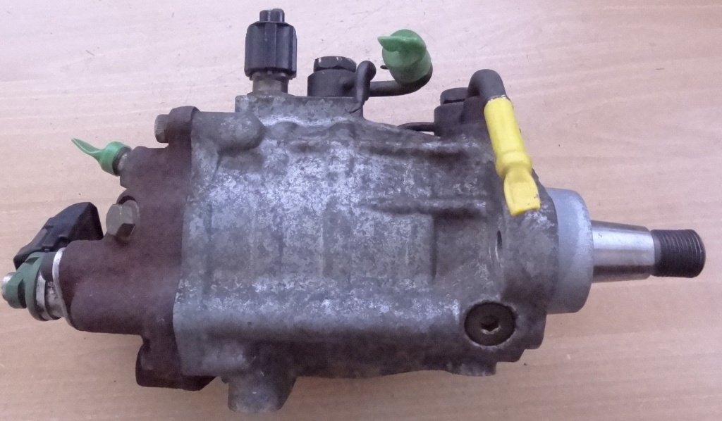 Pompa inalta presiune TOYOTA COROLLA 2.0 d cod : 22100-27010