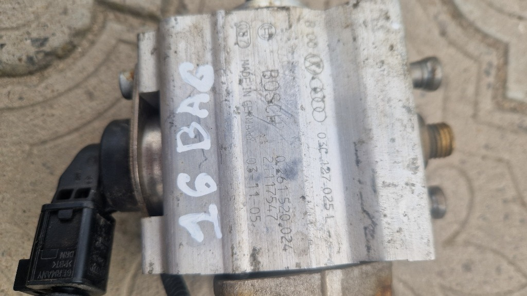 Pompa inalta presiune Volkswagen 03C127025L în stare foarte bună