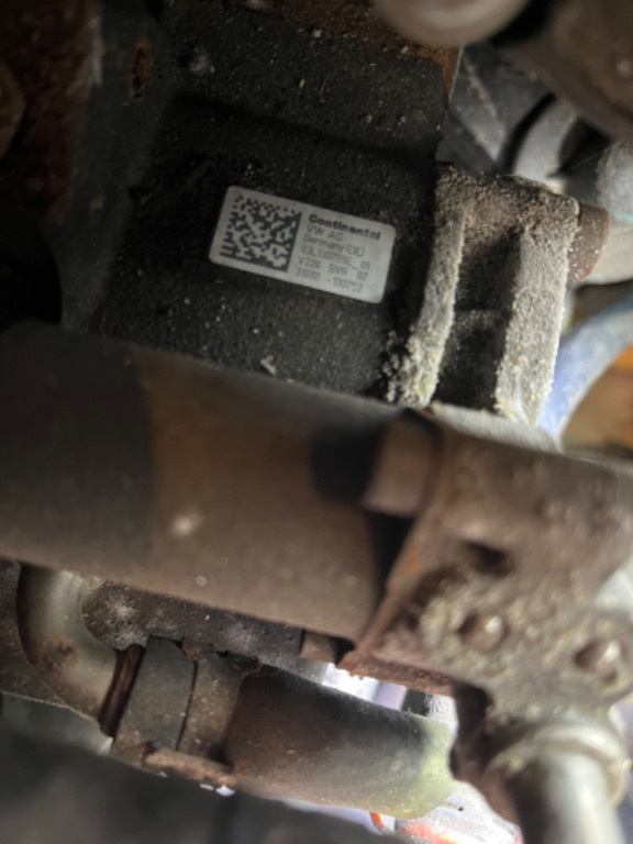 Pompa inalta presiune vw golf 6,passat,audi a3 1.6 tdi cod:03L130755E