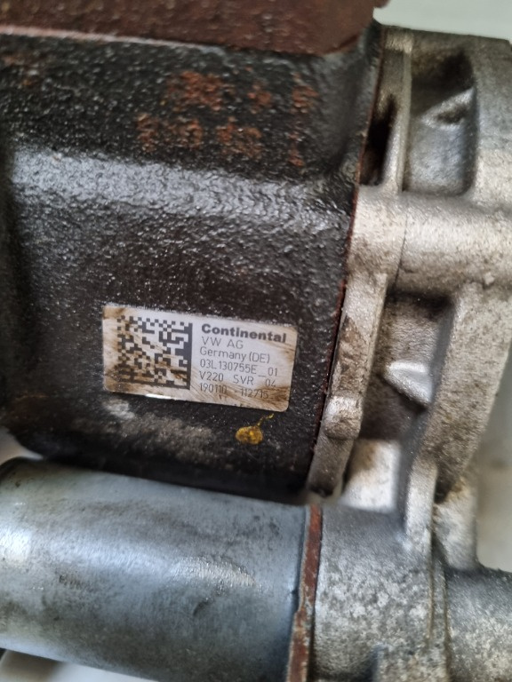 Pompa inalte Vw Golf 6 Passat B7 Caddy Audi A3 Skoda Octavia 2 Seat Leon 1.6 TDI CAY cod 03L130755e