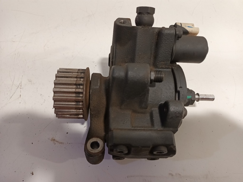 Pompa injectie Dacia Duster 1.5 DCI cod 167008557R