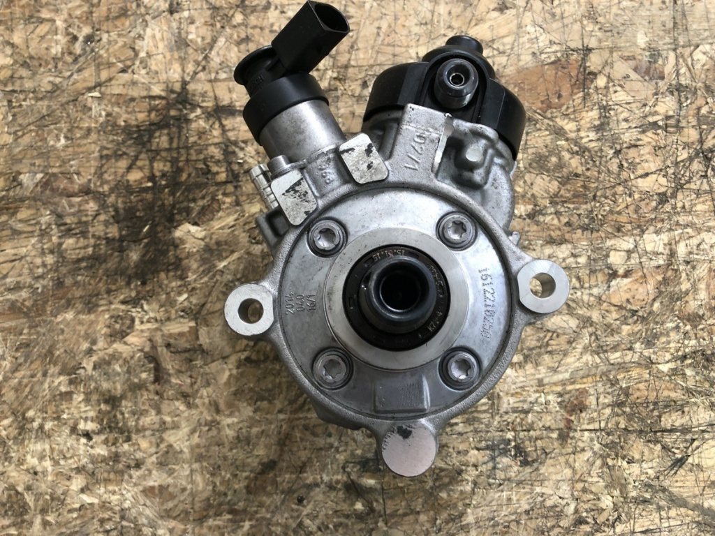 Pompa injectie F30 motor N47D20C . 184cp sedan 2015 (0445010519)