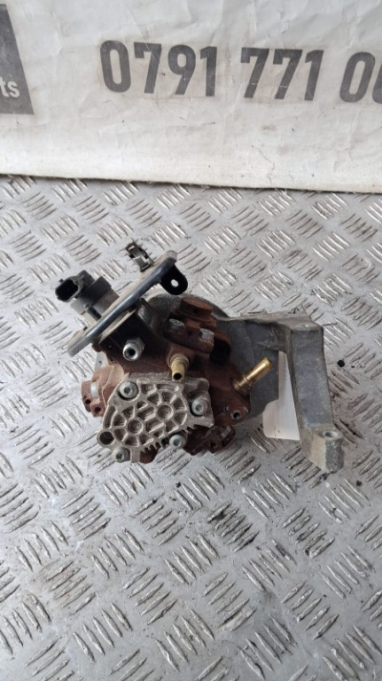 Pompa injectie Ford Focus 1.6 TDCI an 2010 cod 0445010102 / 9683703780