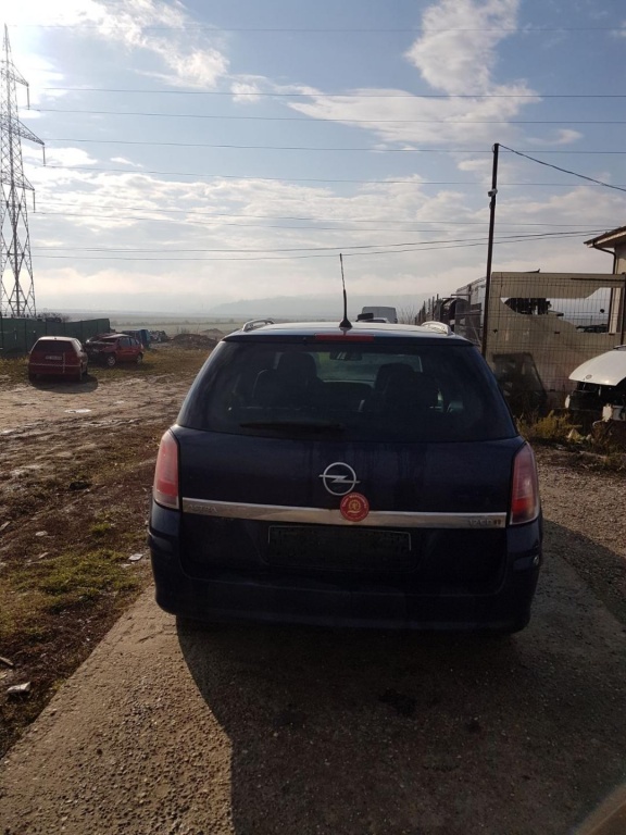 Pompa injectie Opel Astra H 2007 COMBI 1