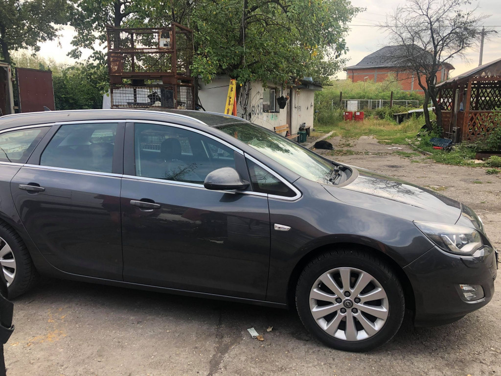 Pompa injectie Opel Astra J 2012 Break 1