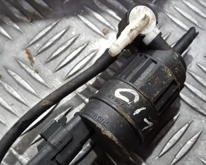 Pompa lichid geam Renault Clio 2