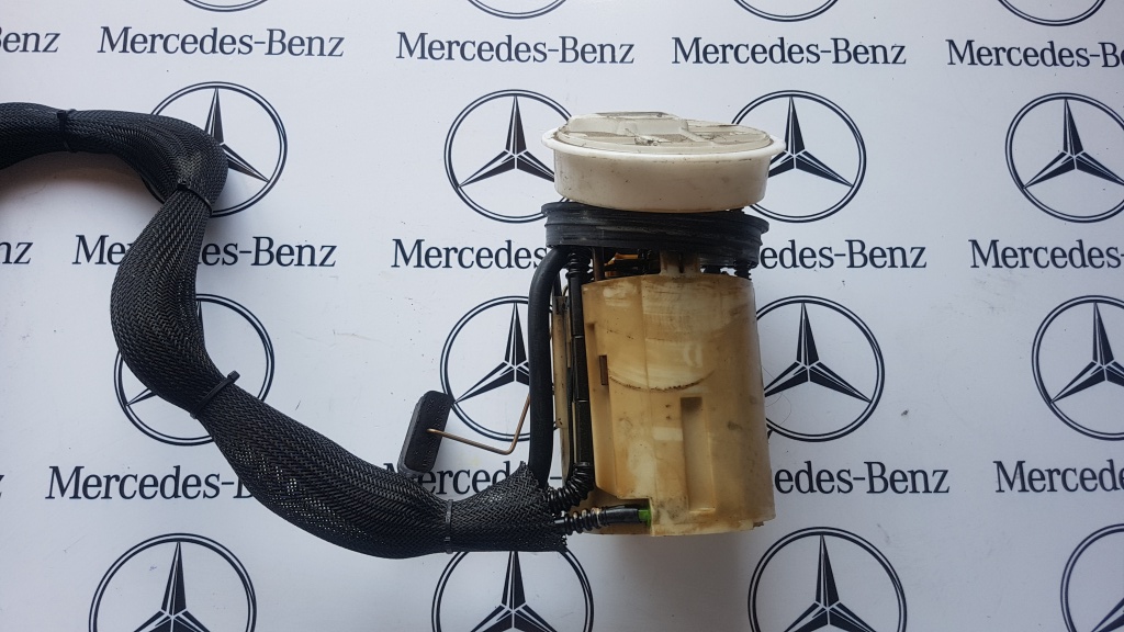 Pompa motorina Mercedes E220 W211 2114701694