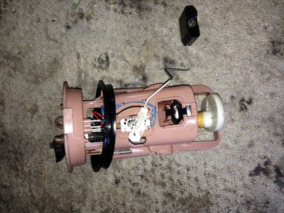 Pompa motorina rezervor audi A4,B6 1.9 tdi 131 CP