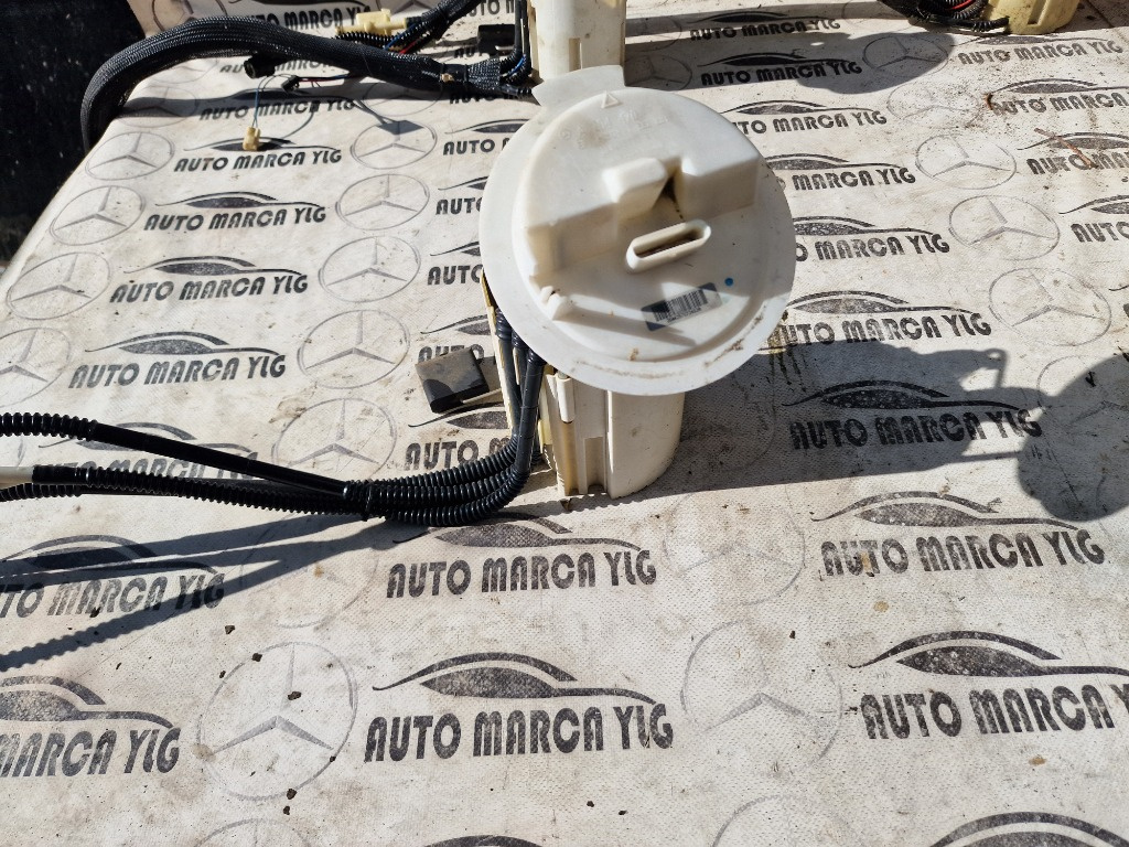 Pompa motorina w204 A2044700594