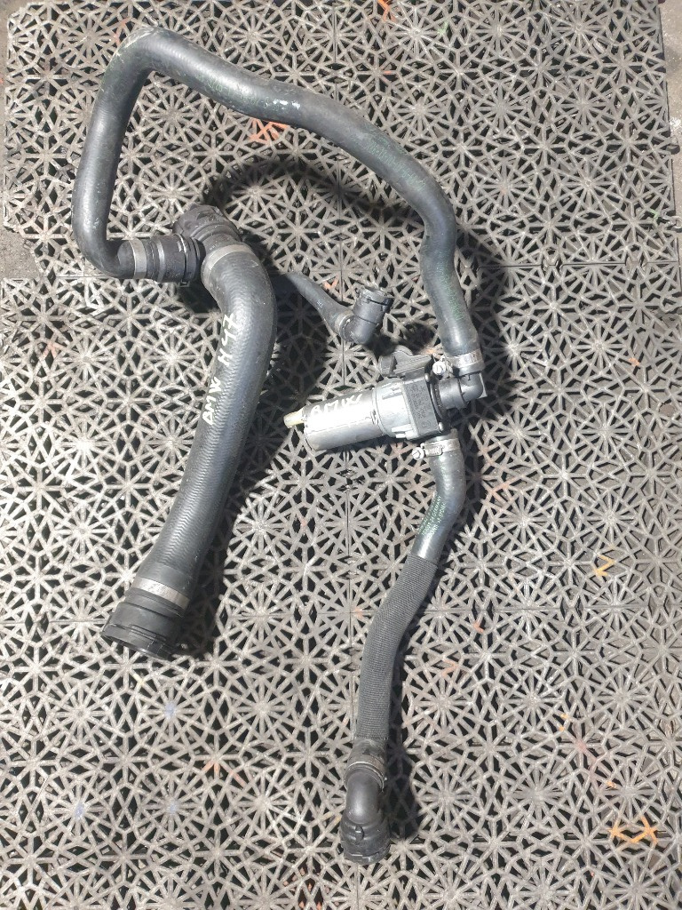 Pompa recirculare apa 2.0 d N47 BMW Seria 3 E90 / E91 cod 0392020097 / 64116928246-02