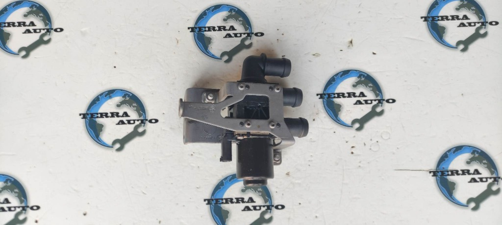 Pompa recirculare apa 8572508 BMW X3 (F25) 2.0 D cod motor B47D20A