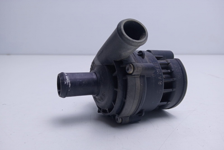 Pompa recirculare apa A2118350367 Mercedes-Benz C-Class W205/S205/C205 [2014 - 2018]