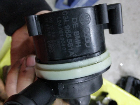 Pompa recirculare Apa Audi A4 B8 Hidramat Cod piesa : 03L 965 561 A