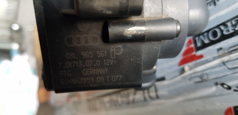 Pompa recirculare apa Audi A5 2.0 TDI 17