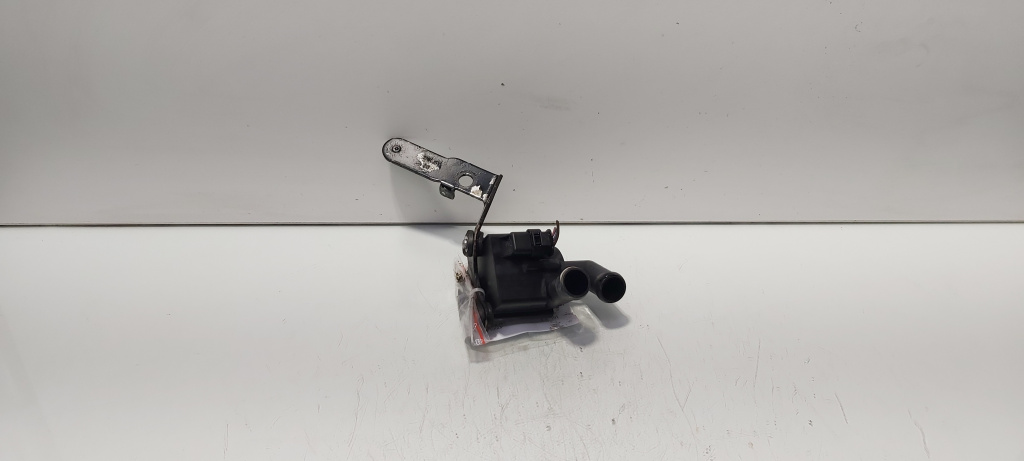 Pompa recirculare apa, cod 5N0965561, Seat Leon (1P1) 1.6 TDI, CAY (idi:690815)