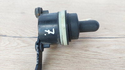 Pompa recirculare apa VW Golf 6, 1.6 TDI CAYC cod 