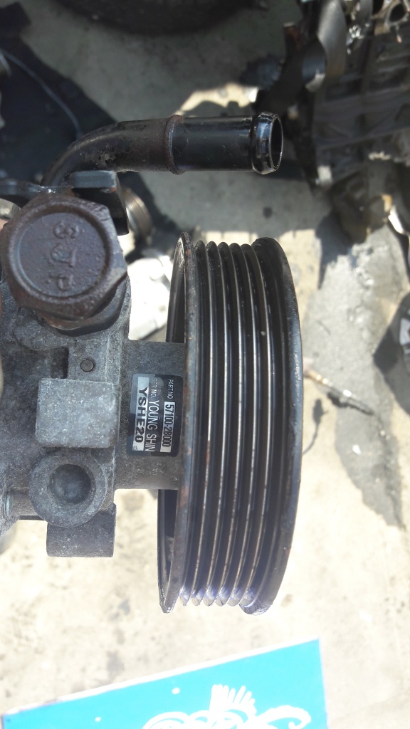 Pompa servo Hyundai Santa FE 2.2 CRDI 16V diesel an: 2007