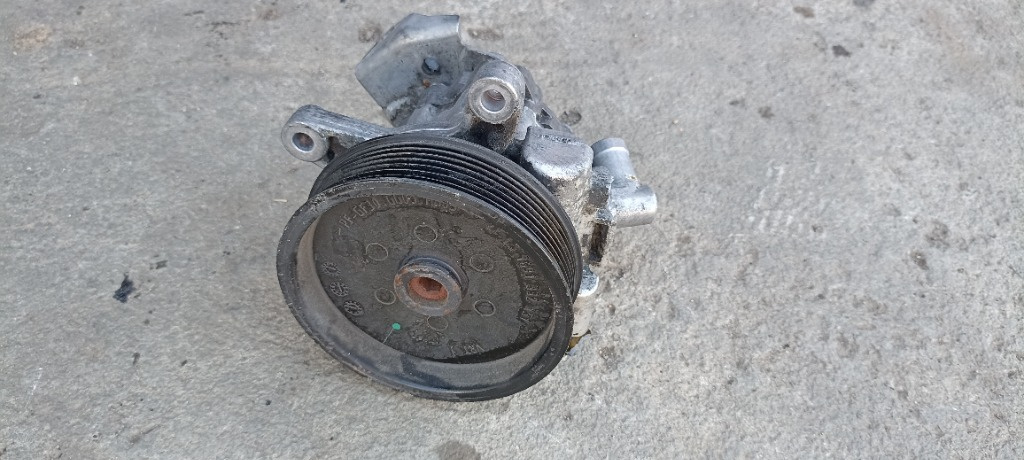 Pompa servo servodirectie Mercedes E Cla