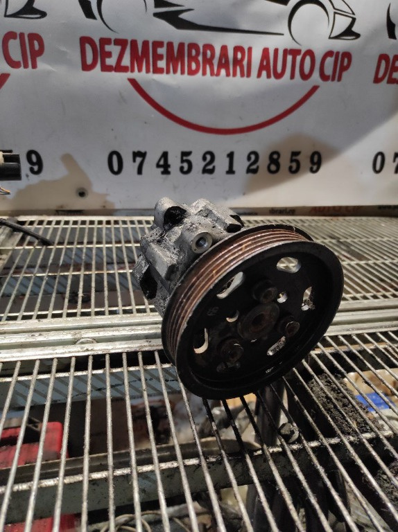 Pompa servodirectie Audi A4 B5 Passat B5 Passat B5.5 Cod: 8D0145156T