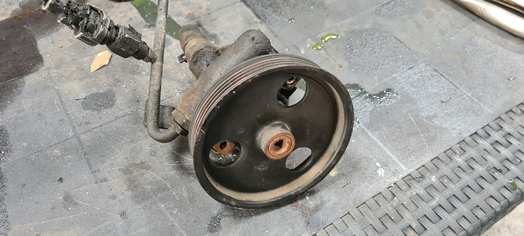 Pompa servodirectie Dacia Logan 1.4 benzina 2005 2006 2007 2008
