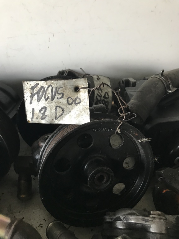 Pompa servodirectie ford focus 1,8 motorina anul 2000