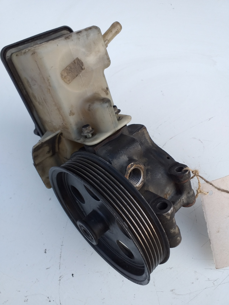 Pompa servodirectie Ford Mondeo 1.8 B, cod. 1S70-3A733-AA, an fabricatie 2004