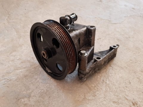 Pompa servodirectie mecanica Ford cod. 4M513A696AD, 1329297