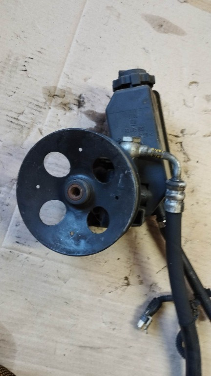 Pompa servodirectie- Opel Vectra B cod 90495957