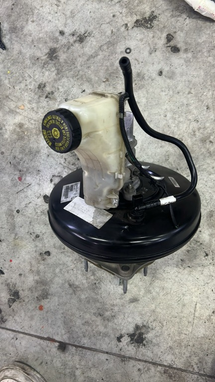 Pompa servofrana Renault Talisman 1.6 DCI 472105487R