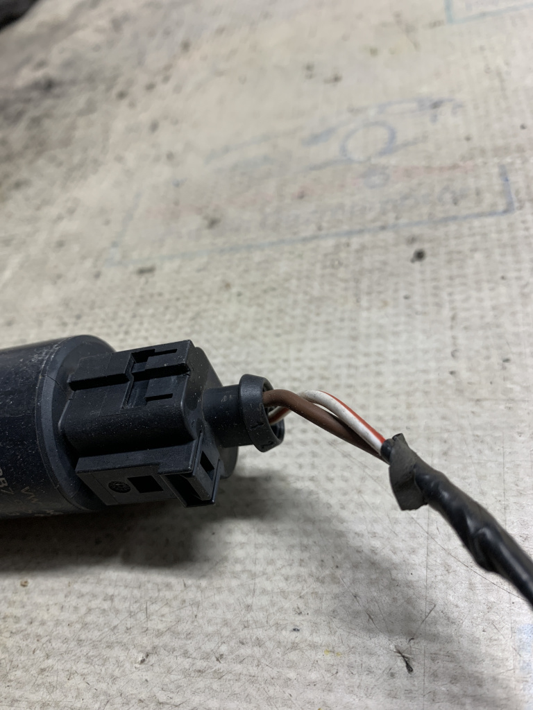 Pompa spalator faruri Skoda Yeti - Motor