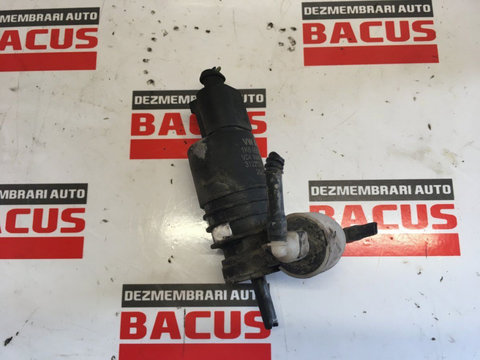 Pompa spalator parbriz VW Golf 6 cod: 1k6955651