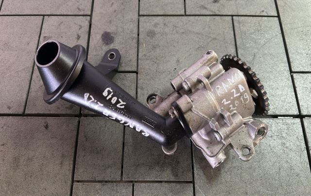 Pompa ulei motor Cod: 222100926CA / BB3Q-6615-CA F
