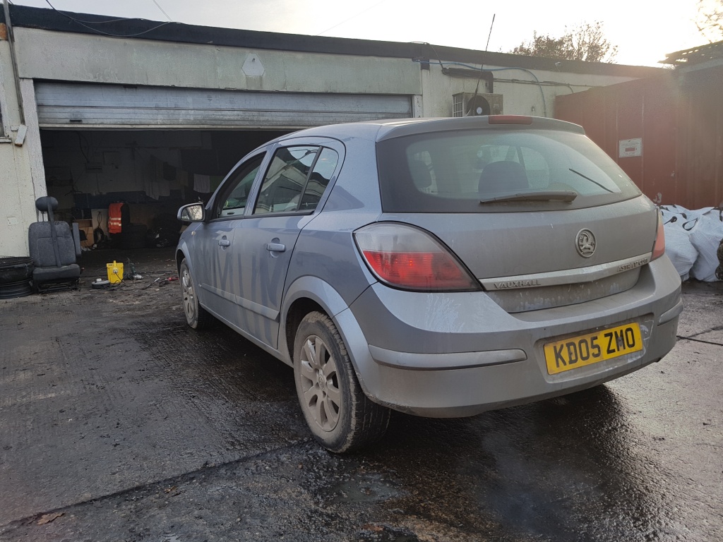 Pompa ulei Opel Astra H 2006 Hatchback 1